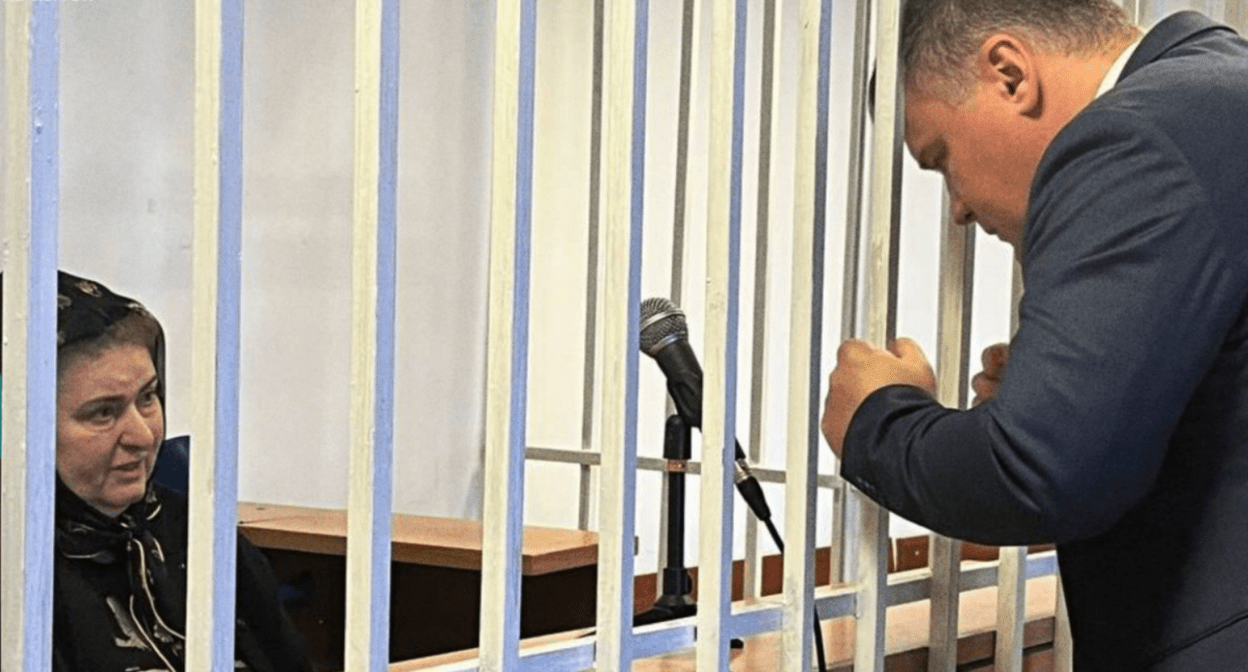 Zarema Musaeva and Alexander Nemov, an advocate. Screenshot of a photo posted on the Telegram channel of the "Team against Torture" (included into the register of foreign agents) on December 18, 2024 https://t.me/no_torture/3481